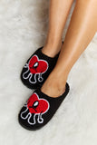 Love Heart Print Plush Slippers